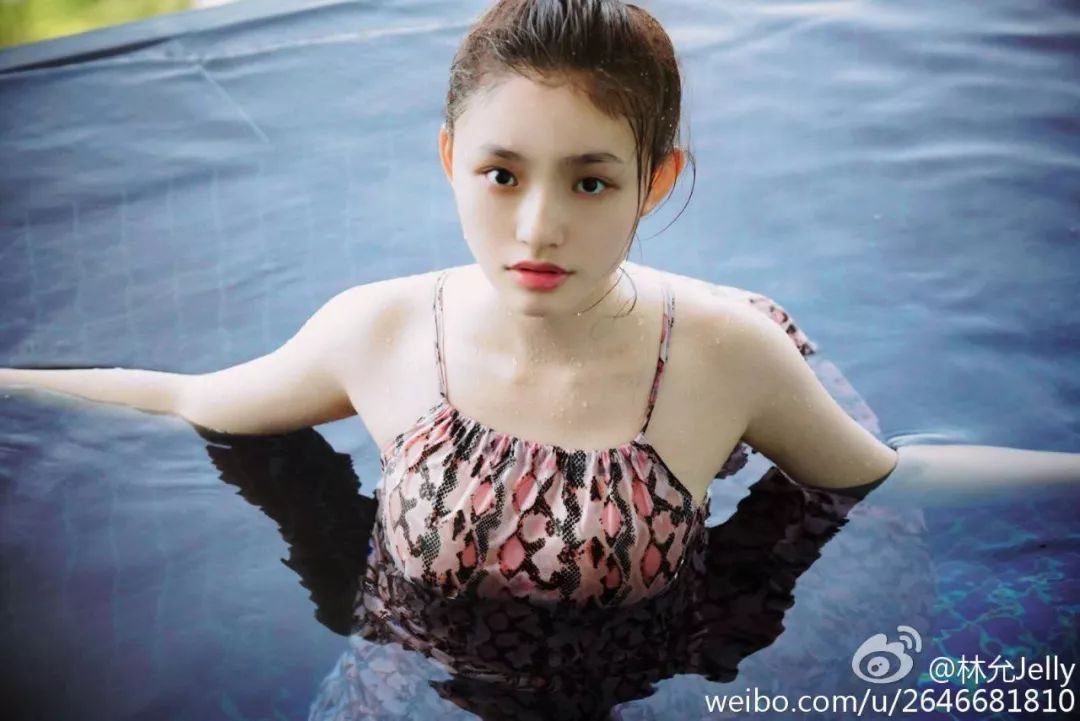 傅园慧和林允常年泡在水里，来大姨妈了怎么办？