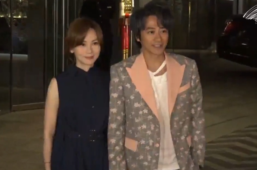 阿娇婚礼半个娱乐圈都来了!吴千语性感抢镜,张智霖夫妇最靓!