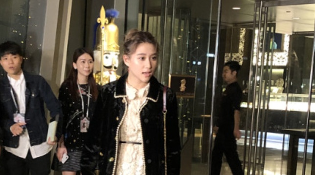 阿娇婚礼半个娱乐圈都来了!吴千语性感抢镜,张智霖夫妇最靓!