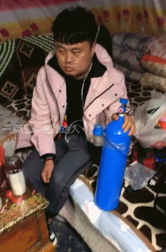搞笑gif图:老司机们,考验你们眼力的时候到了