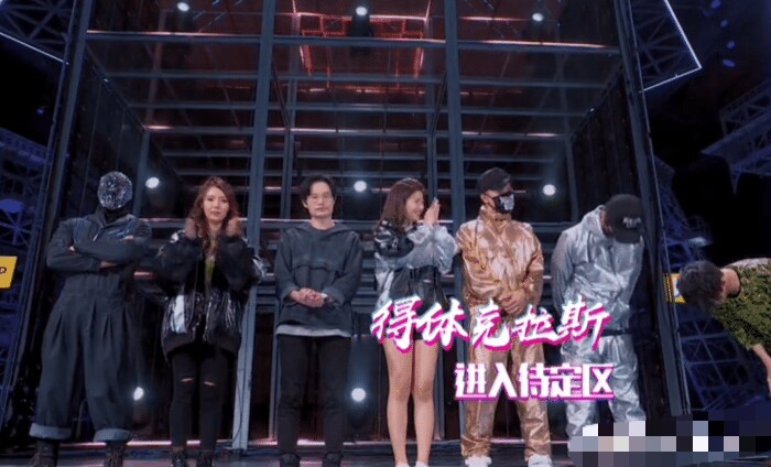 大张伟哭了:有太多人仗着喜欢音乐欺负我