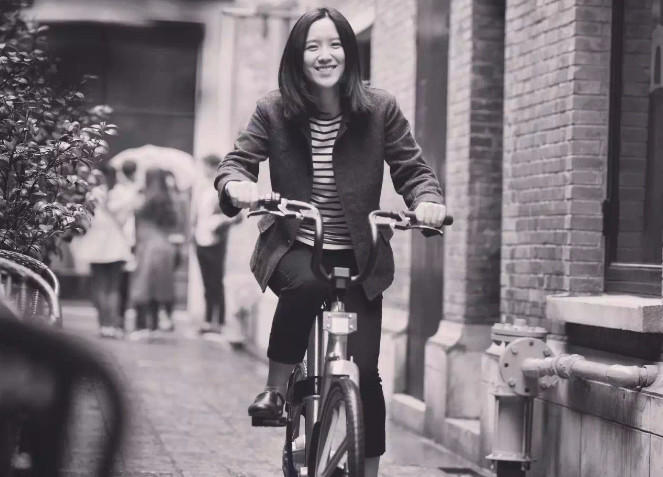 摩拜创始人胡玮炜也彻底离开了,共享单车行业还有未来吗?