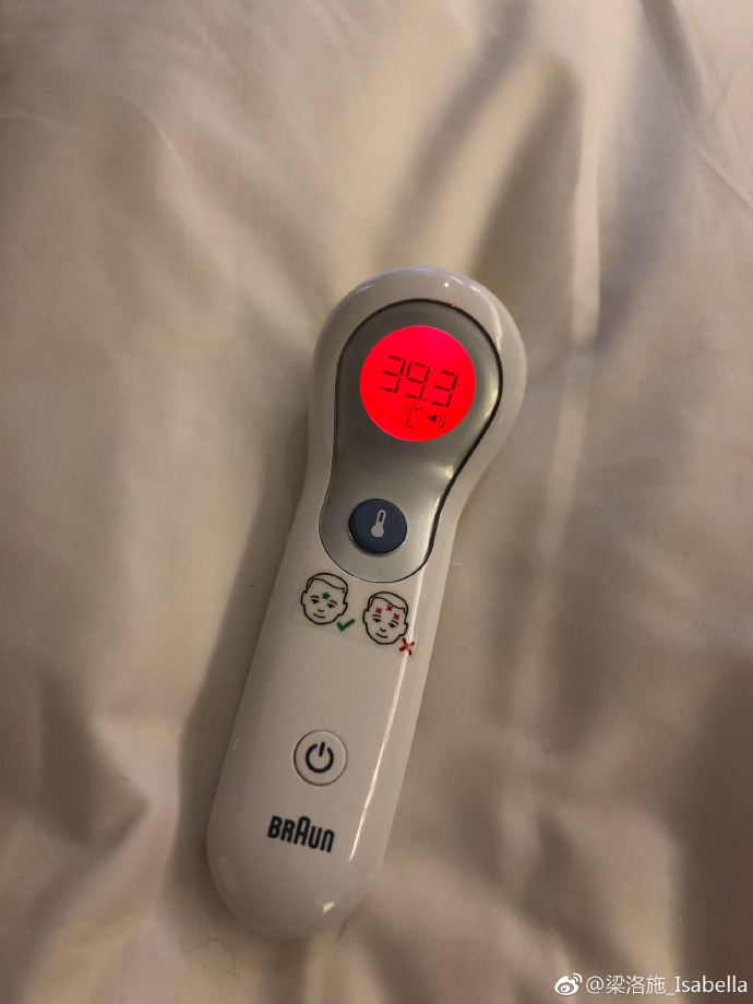 梁洛施生病暴瘦吓坏网友，大臂比小臂还要细！