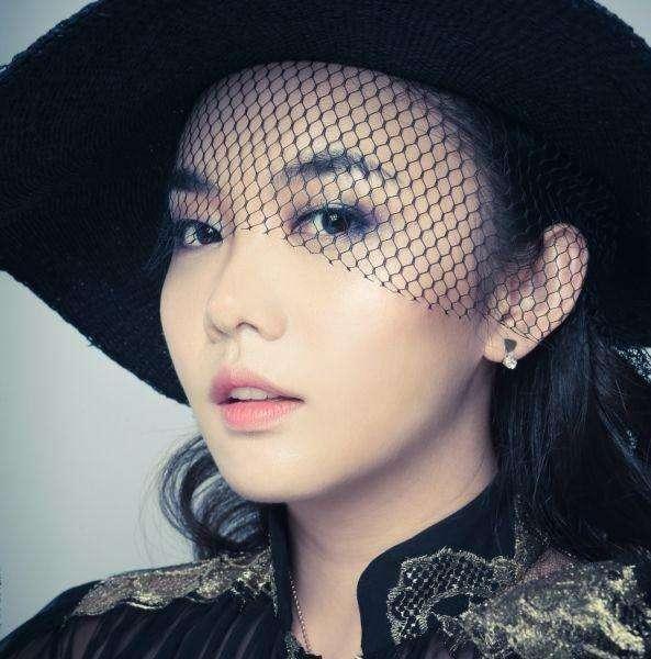 《头文字D》中的女车手和现实里中国的女性职业赛车手