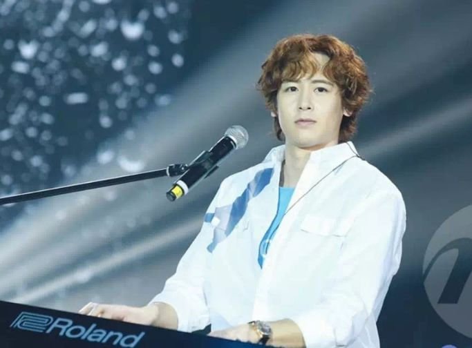 秀智提前中年发福？不过脸肿了一大圈还是比不上这位胖到脱相了···