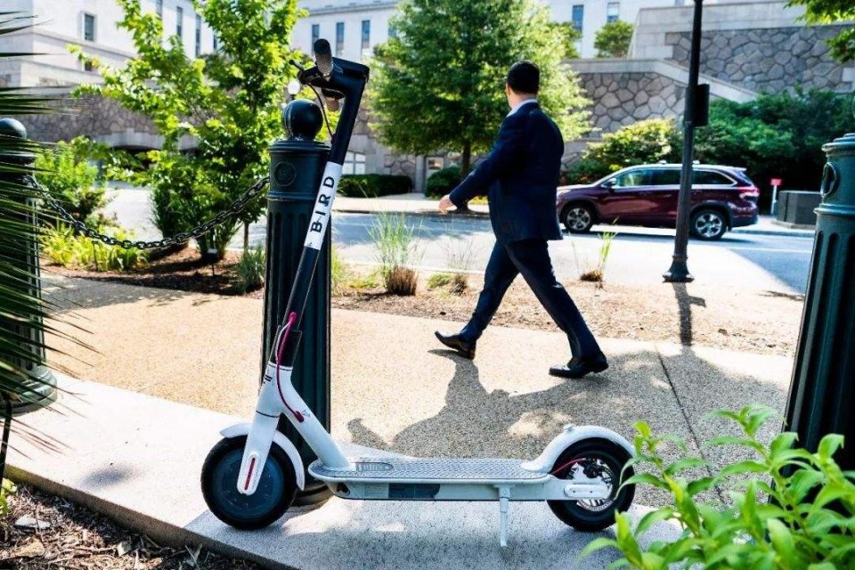 硅谷版“橙黄之战”：共享经济的另一个结局