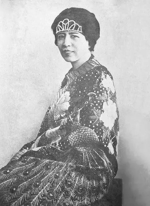 1929年在奥京维也纳万国保护动物大会演说时之服装