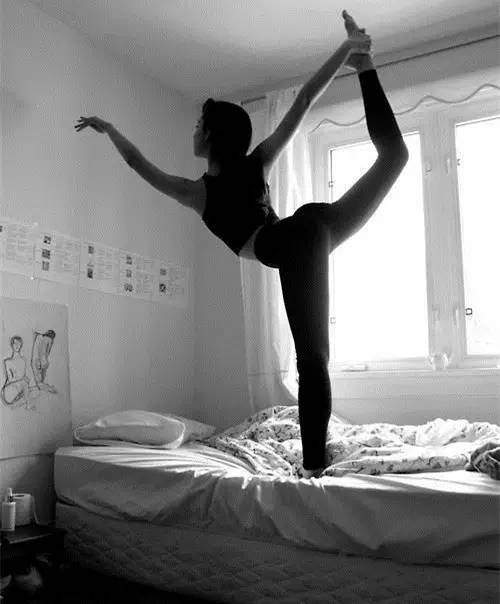 睡前练一次, 整夜燃脂 , 女人“大肚子”慢慢变平