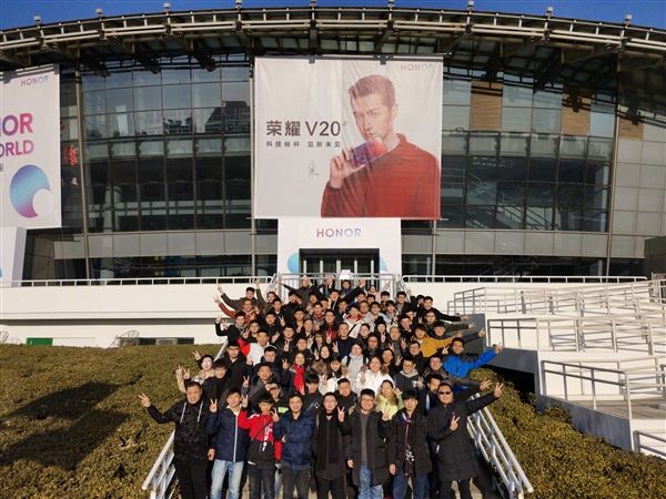 荣耀V20 4800万像素实力强悍：放大也同样清晰