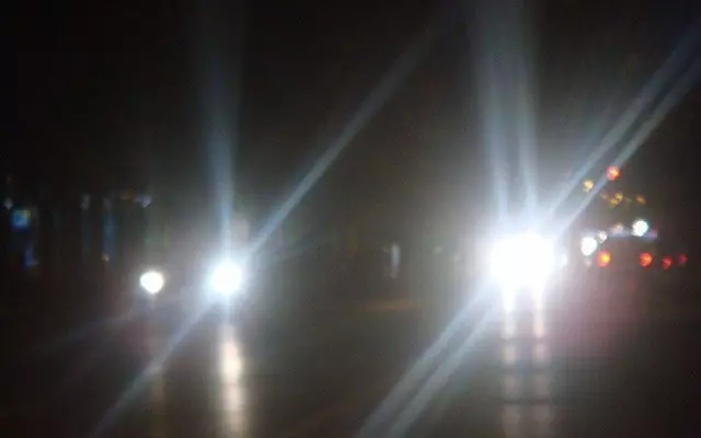 戴上它虐杀所有远光狗,晚上开车看得更清楚 | 最生活