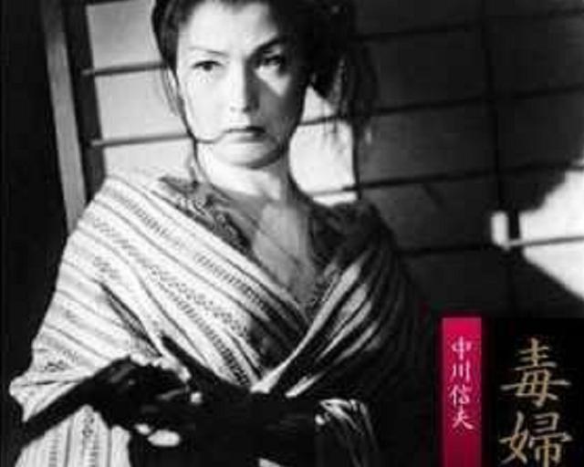 日本最后的斩首刑:刽子手连砍两刀没死,第三刀,她却说了三个字