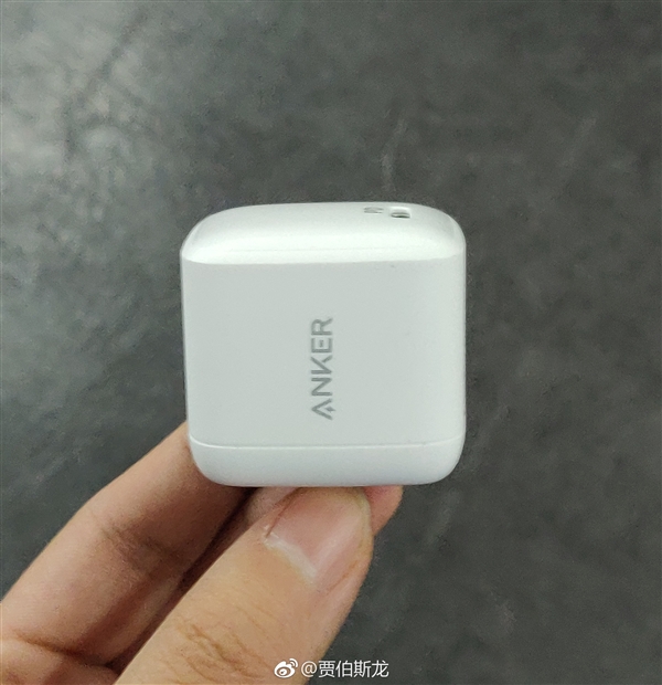 Anker首推氮化镓充电器:27W功率 体积超小