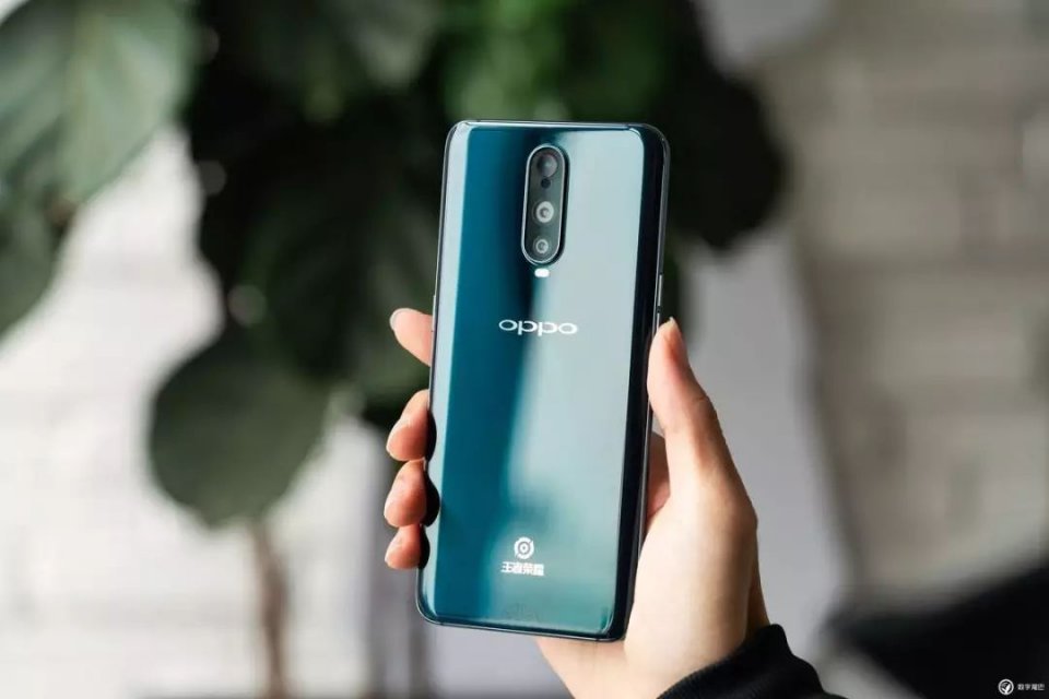 低调的王者，OPPO R17 Pro 王者定制版上手谈