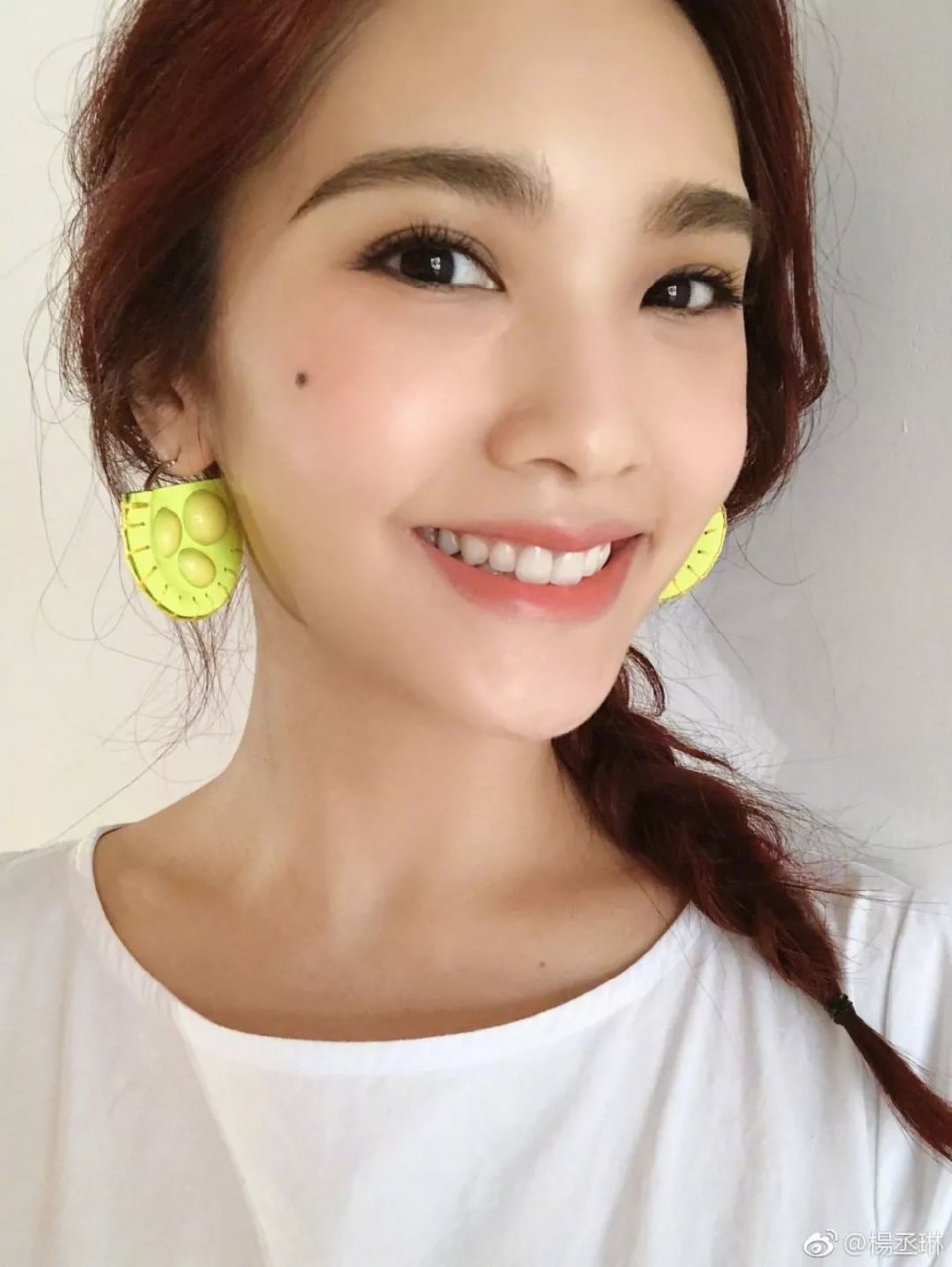 35岁的台湾甜妹和泰国全民女神同框居然把对方碾压得渣都不剩！
