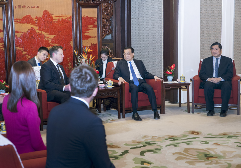 李克强会见马斯克：希望特斯拉成中美关系稳定发展的推动者