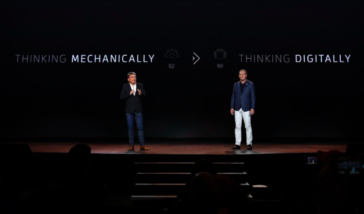 拜腾又耍酷了，48吋中控大屏要像手机一样交互？