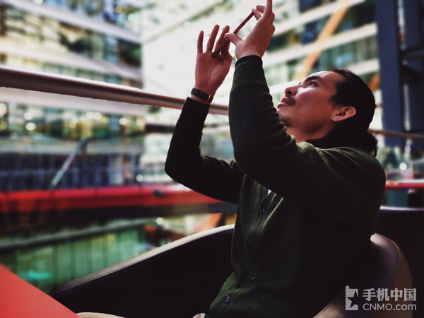 4800万超高清拍照 荣耀V20让专业摄影师欲罢不能