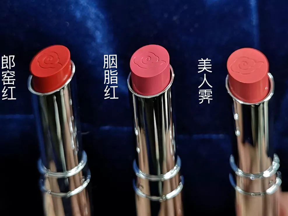 真人实测6款故宫云鹤螺钿系列口红，故宫IP最后的挽尊机会？