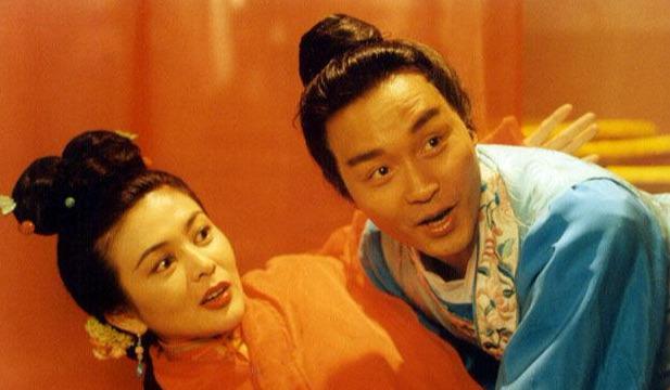 《花田喜事》再次和张国荣合作,关之琳在里面扮演"白雪仙,照片可以