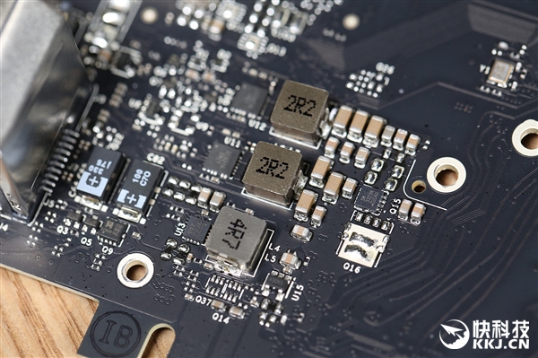 七彩虹iGame RTX 2080 Vulcan X OC图赏