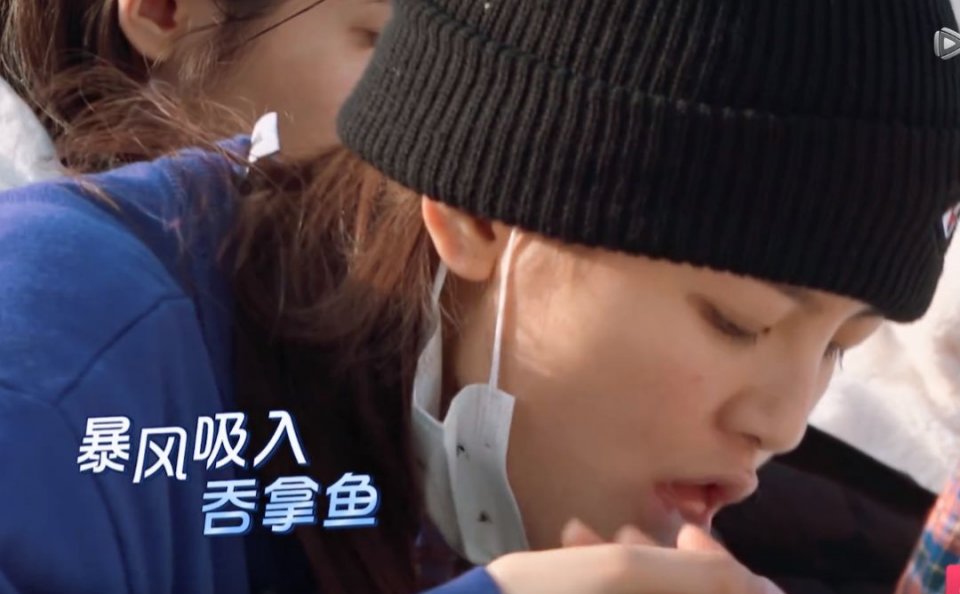 这一次，真的被纯素颜的杨超越丑哭了…