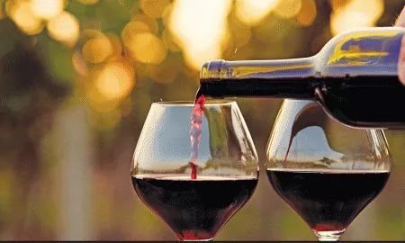 试一杯红酒再买整瓶，订阅式红酒电商「Vinebox」获 590 万美元融资 | 早起看早期