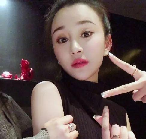 陈昱霖好友爆料称吴秀波曾答应跟女方结婚：说要养她一辈子！