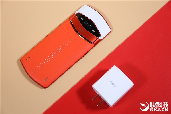 全球首创前置三摄!美图V7图赏:奢华扑面而来