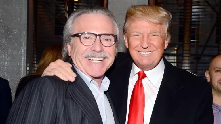 面对「裸照勒索」，全球首富、亚马逊老板选择了正面直接刚....