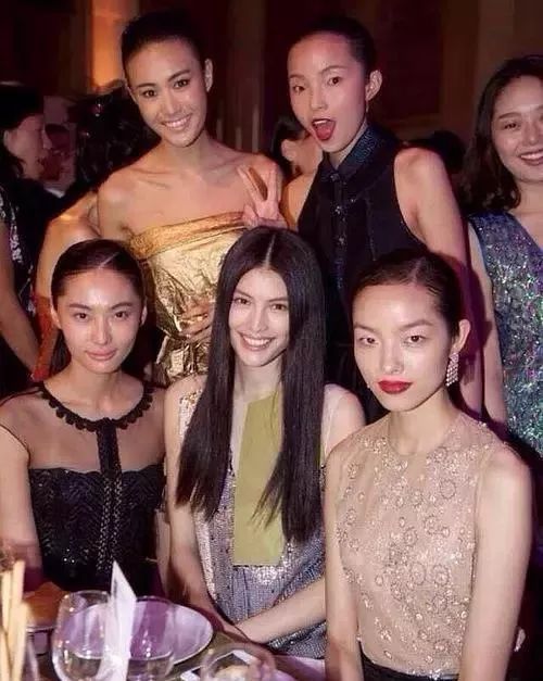 从豆瓣网红到艺术名太,晚晚的中国式名媛之路