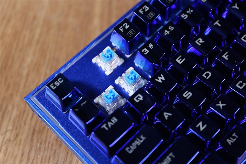 114cm光轨环伺！机械师耀K1机械键盘评测：电镀工艺加持的苍蓝神兽