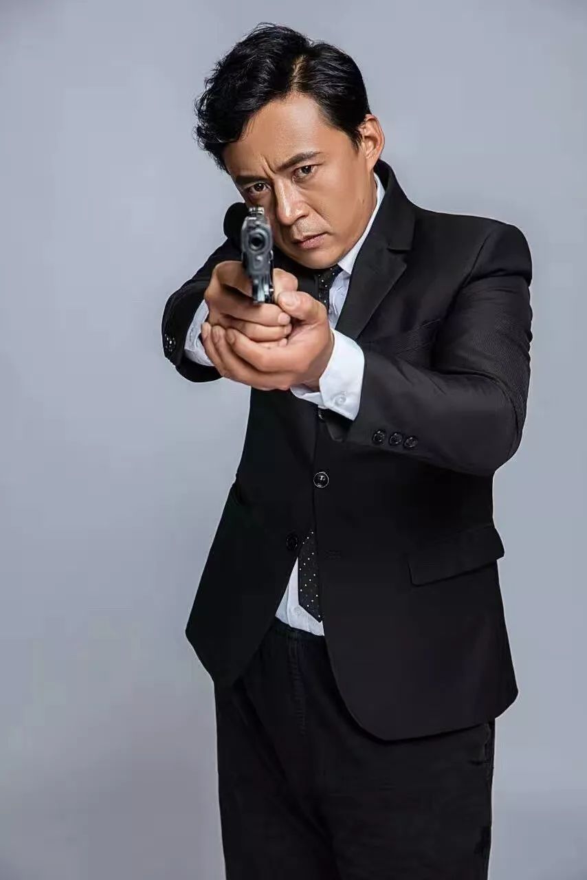 男人四十，一吃成名