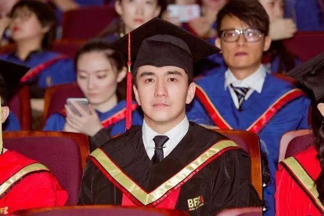 娱乐圈第一个被撤博士学位的明星！翟天临：接受处罚结果