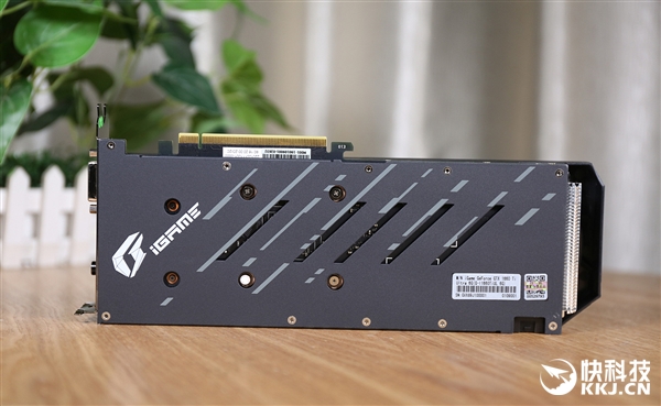 七彩虹iGame GTX 1660 Ti Ultra 6G显卡拆解图赏