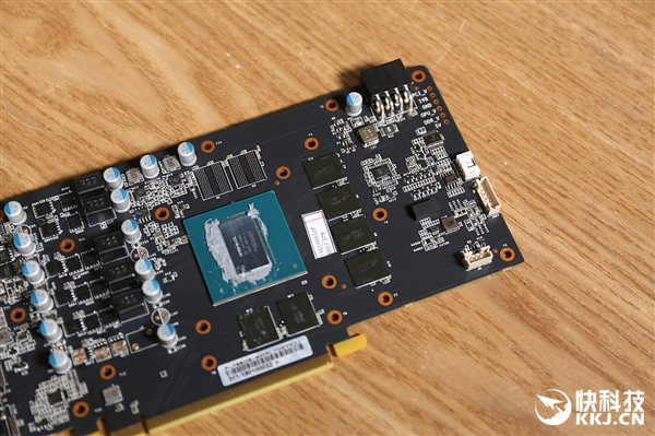 影驰GTX 1660 Ti大将显卡拆解图赏：蓝色风扇夺目