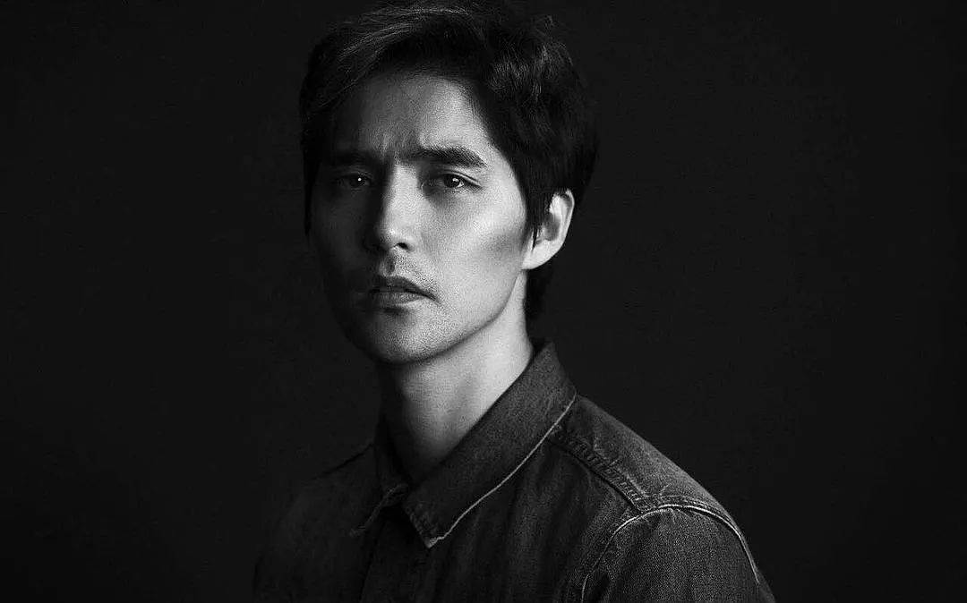 命运弃儿阿云嘎:父母双亡、击败刘欢、圈粉韩红…人生越残酷，越要逆天改命