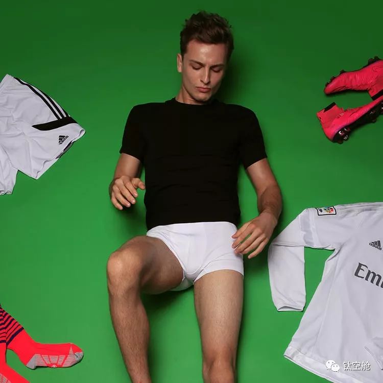 春季美衣千千万，唯有新的内衣最好看，而且还性感 | 最生活