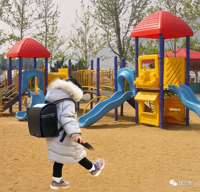 防溺水、抗撞击的救命书包，小学幼儿园给“配齐”｜钛空爆款