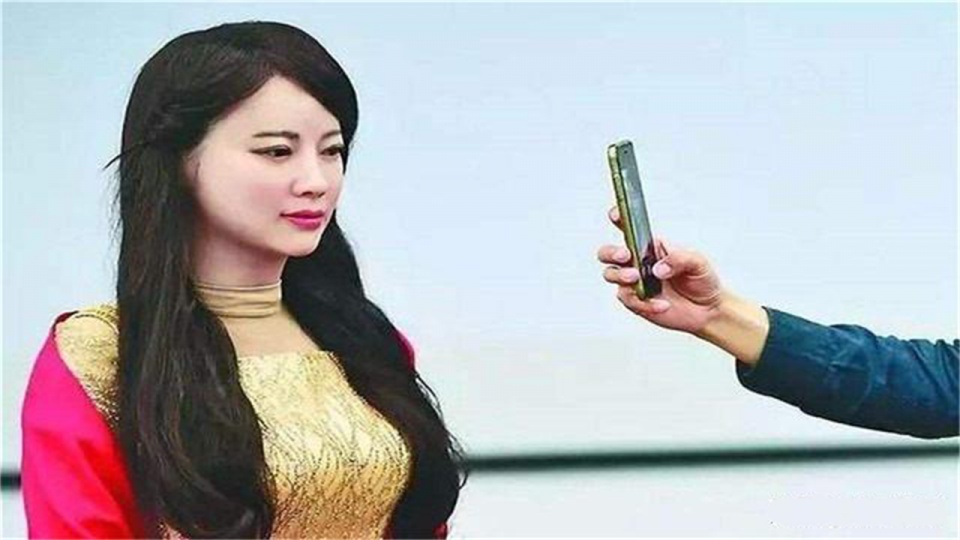 日本发明出情感机器人，对于男人来说，是好还是坏呢