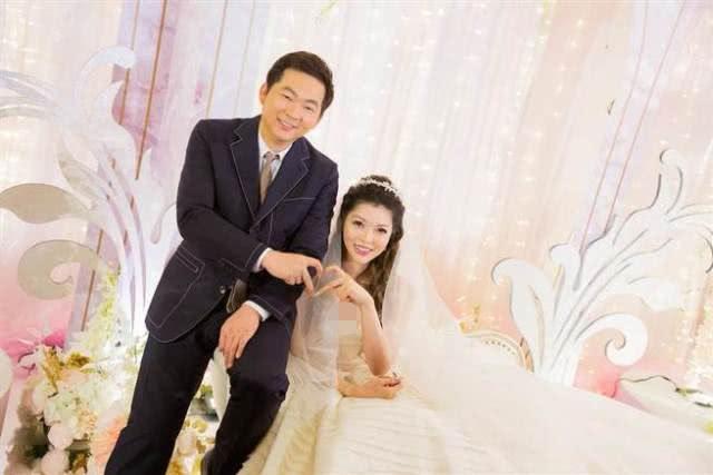 亿万富翁追名模被拒10次，最后靠搞定丈母娘成功求婚