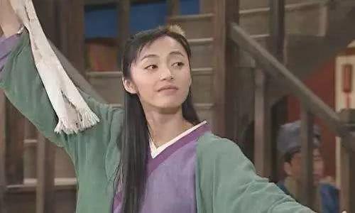 陈乔恩回应质疑,焦俊艳称像白菜被人挑,中年女演员危机无解?