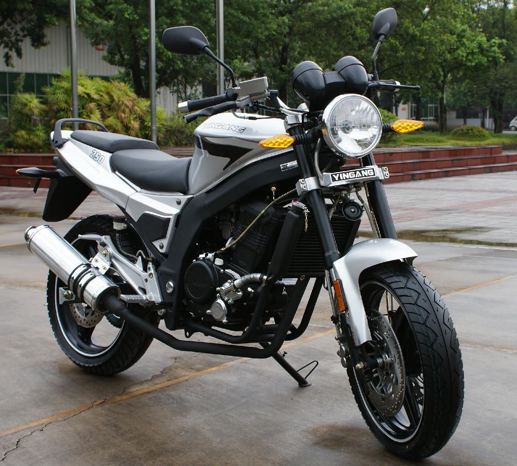 摩托车的125和250,不是指排量,也不是指性能,