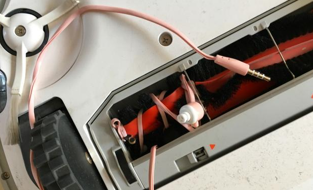 卖到iPhoneXR的价位，这台扫地机器人靠的是什么？