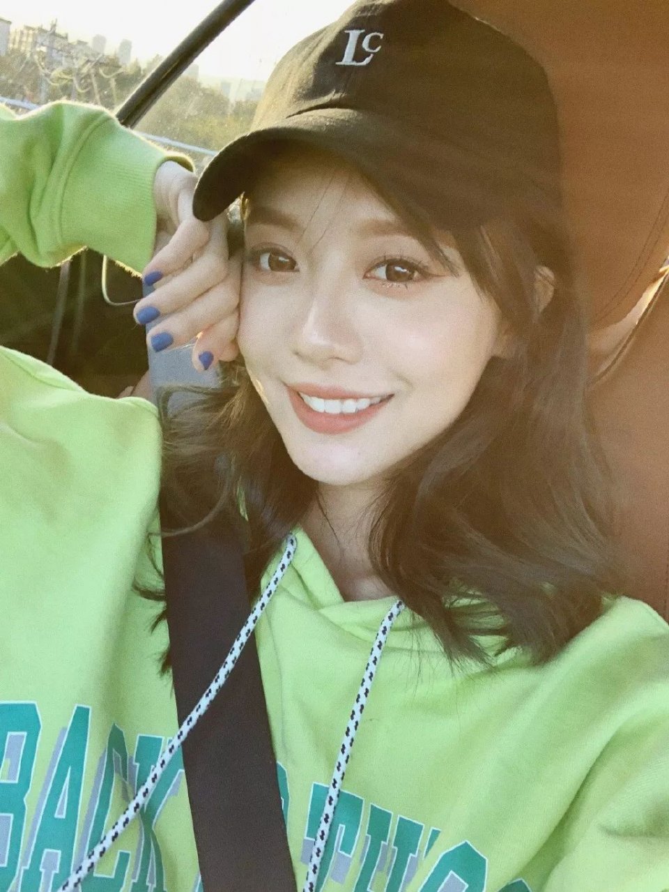 自曝换头的彭王者也是许凯的前任？让众女友撕X的家暴男劈腿史有点多呐…
