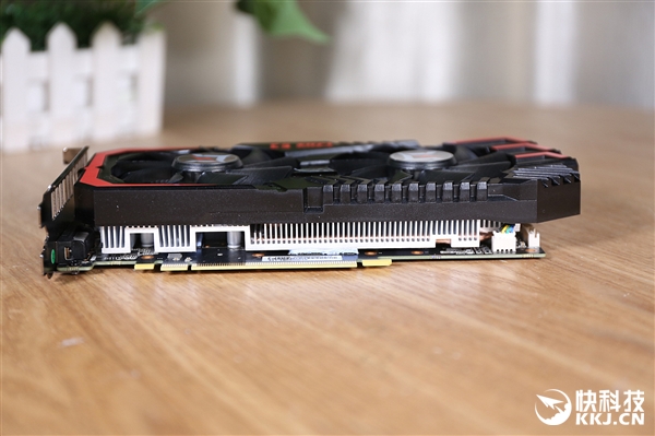 风盾plus散热：耕升GTX 1660追风版拆解图赏