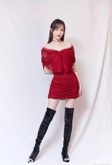 从初代小粗腿进化成钮祜禄氏昕，吴昕是怎么做到的？