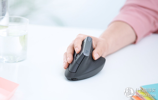 垂直鼠标好在哪?细品罗技 Logitech MX Vertical 人体工学鼠标独到之处