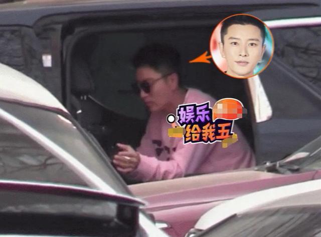 贾乃亮被李小璐diss后首现身,苦闷抽烟心情差,甜馨超可爱惹人怜