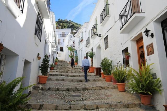西班牙最美村庄,太阳海岸的白色诱惑