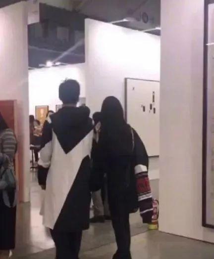 看着他俩订婚，有多少人被打脸了？